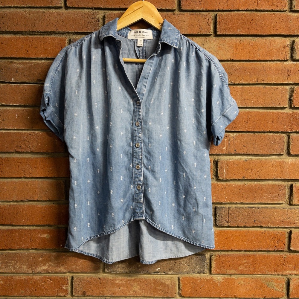 Anthropologie Cloth & Stone Chambray Blue Collared Button Up Shirt Size XXS